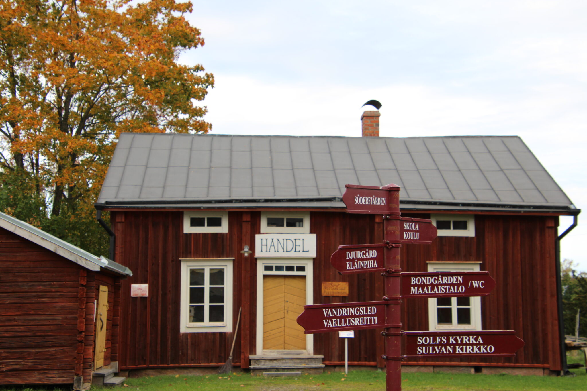 Vägvisarskylt i ruska LNF22 1