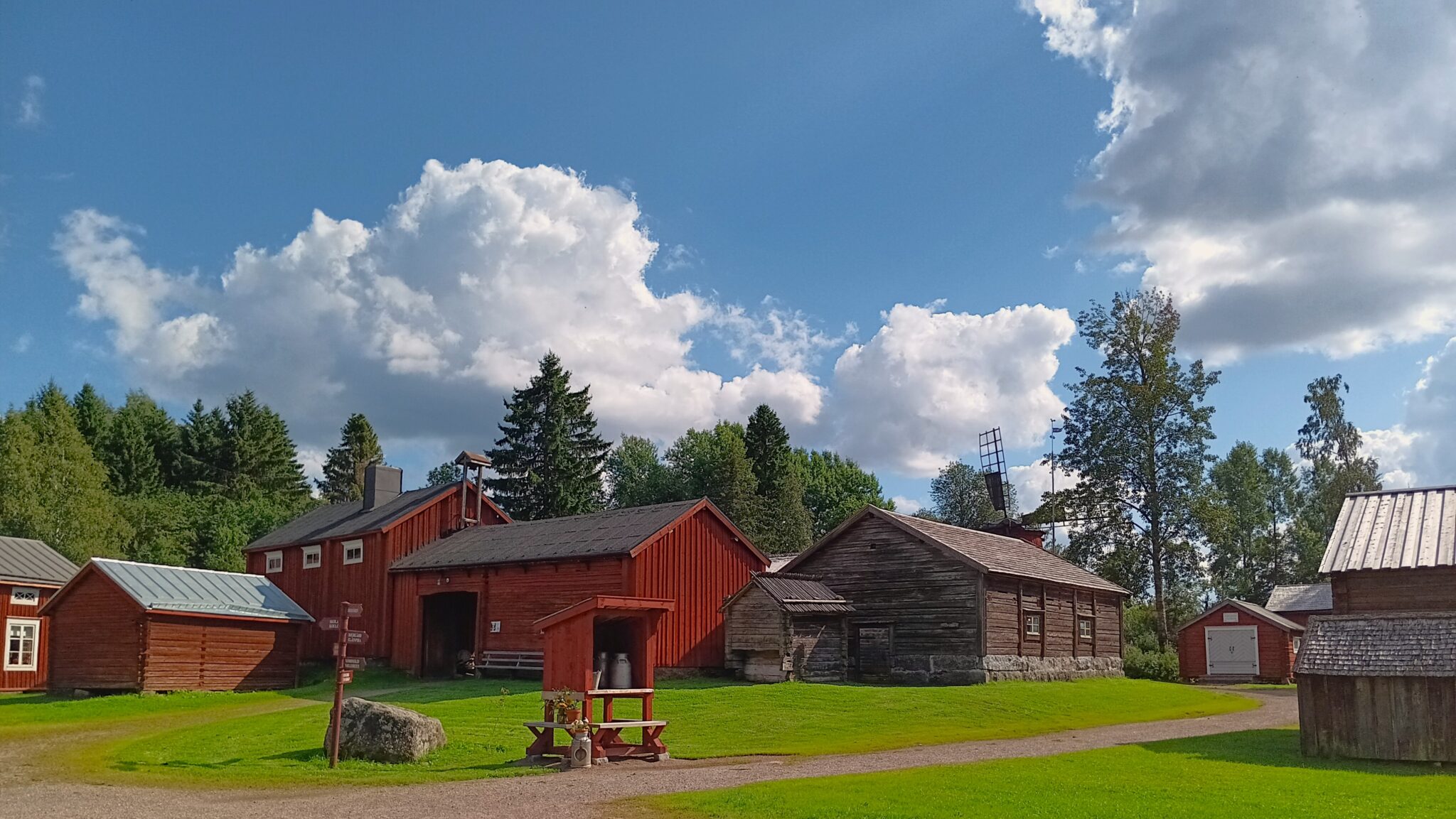Museibyn i perfekt sommarväder LNF24