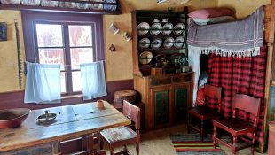 Bondstugan matbord skåp MBW 23